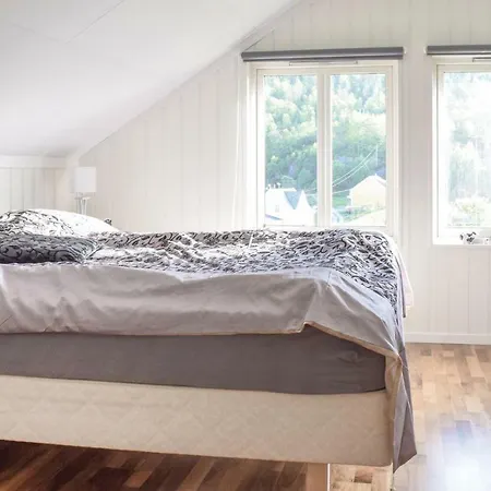 Prázdninový dům Four Bedroom Holiday In Tyssebotnen