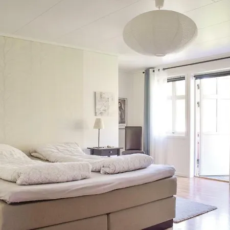 Four Bedroom Holiday In Tyssebotnen Prázdninový dům *