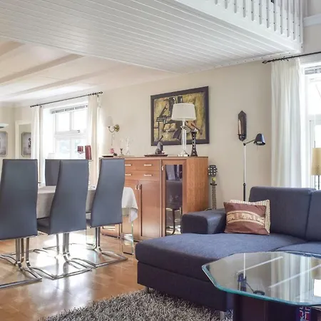 Four Bedroom Holiday In Tyssebotnen *